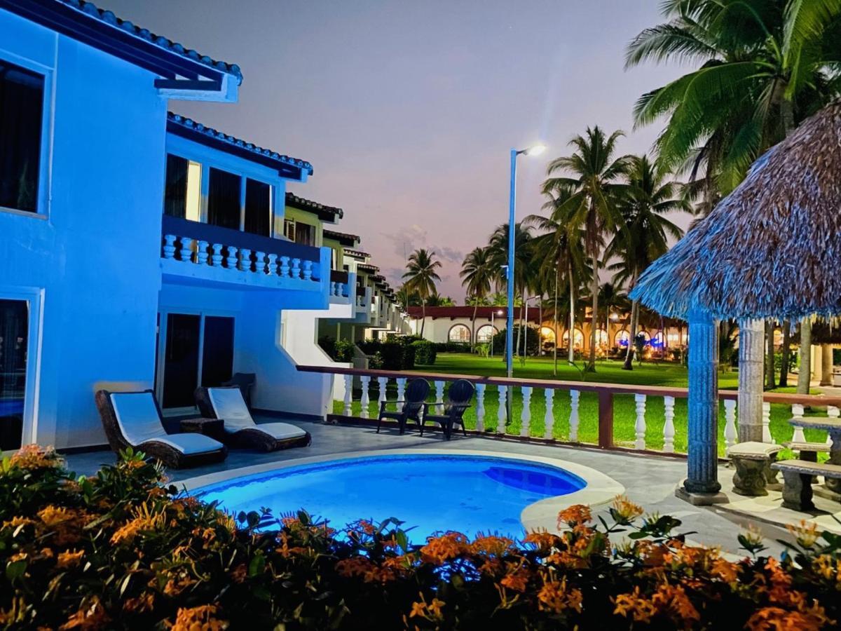 Hotel Tesoro Beach Сан-Луис-ла-Эррадура Экстерьер фото