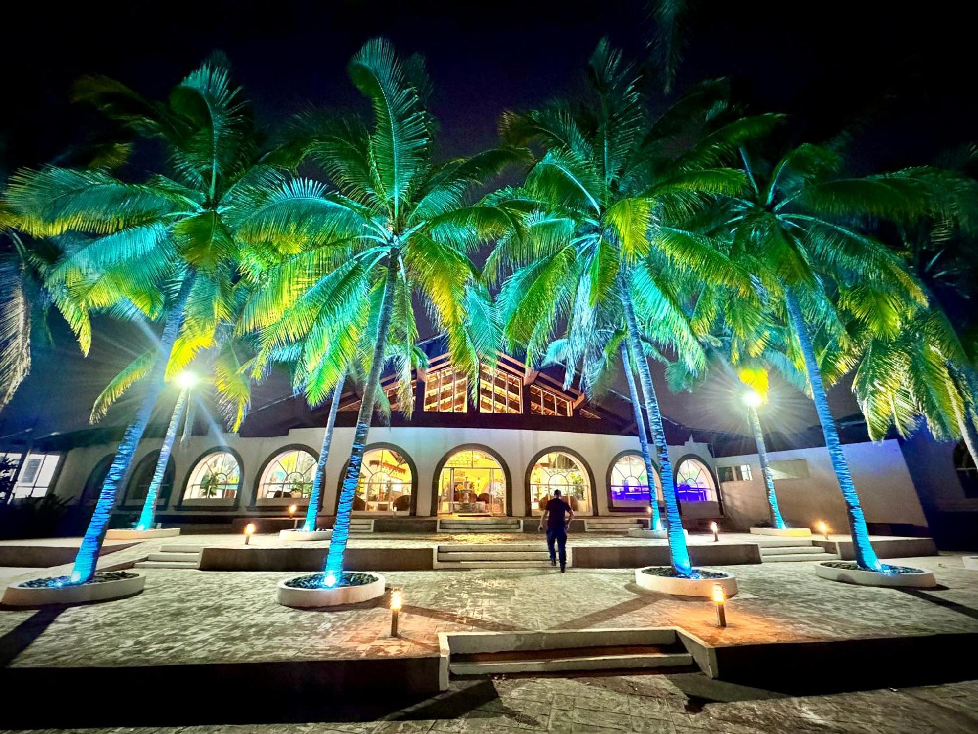 Hotel Tesoro Beach Сан-Луис-ла-Эррадура Экстерьер фото