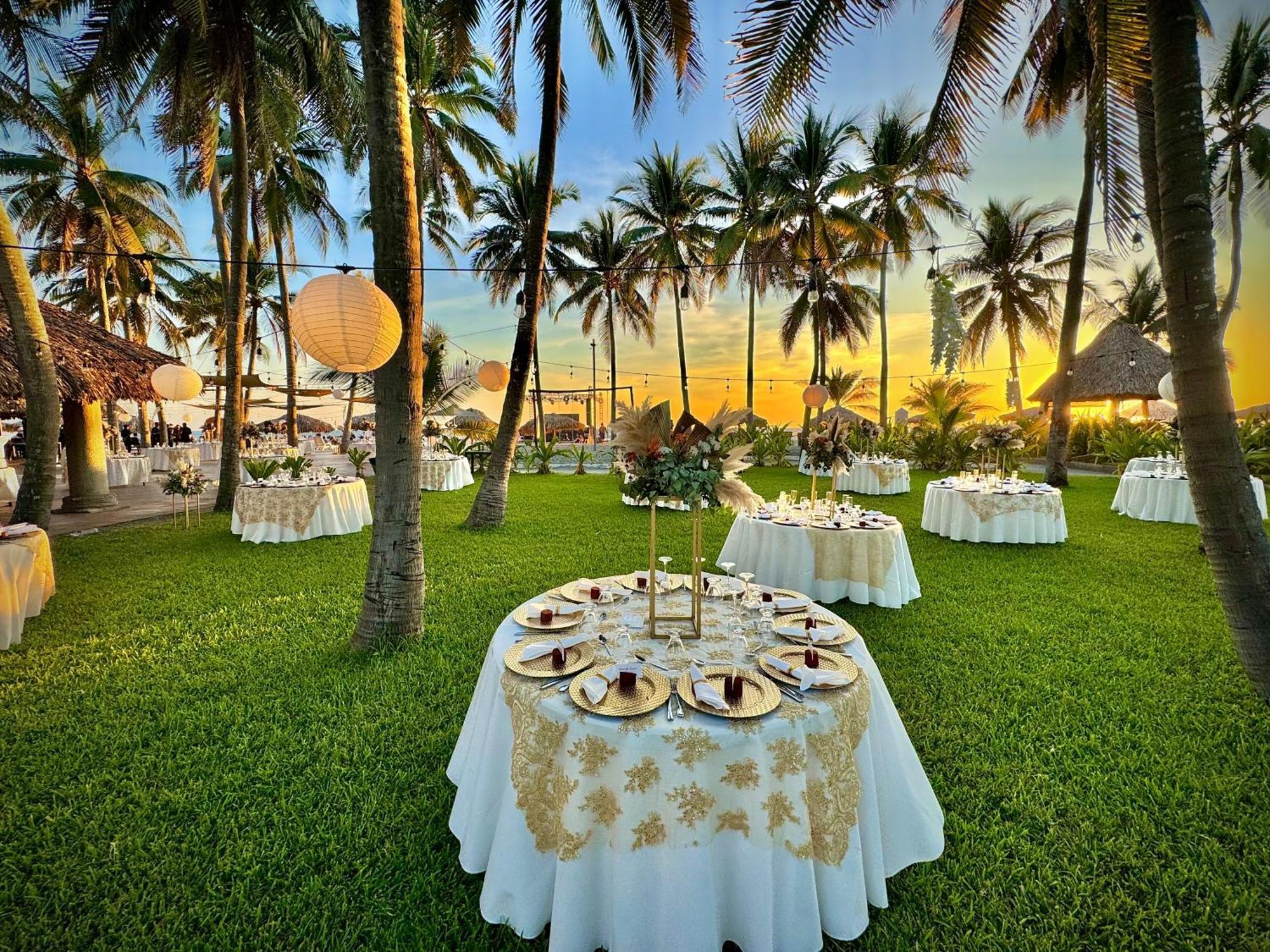 Hotel Tesoro Beach Сан-Луис-ла-Эррадура Экстерьер фото